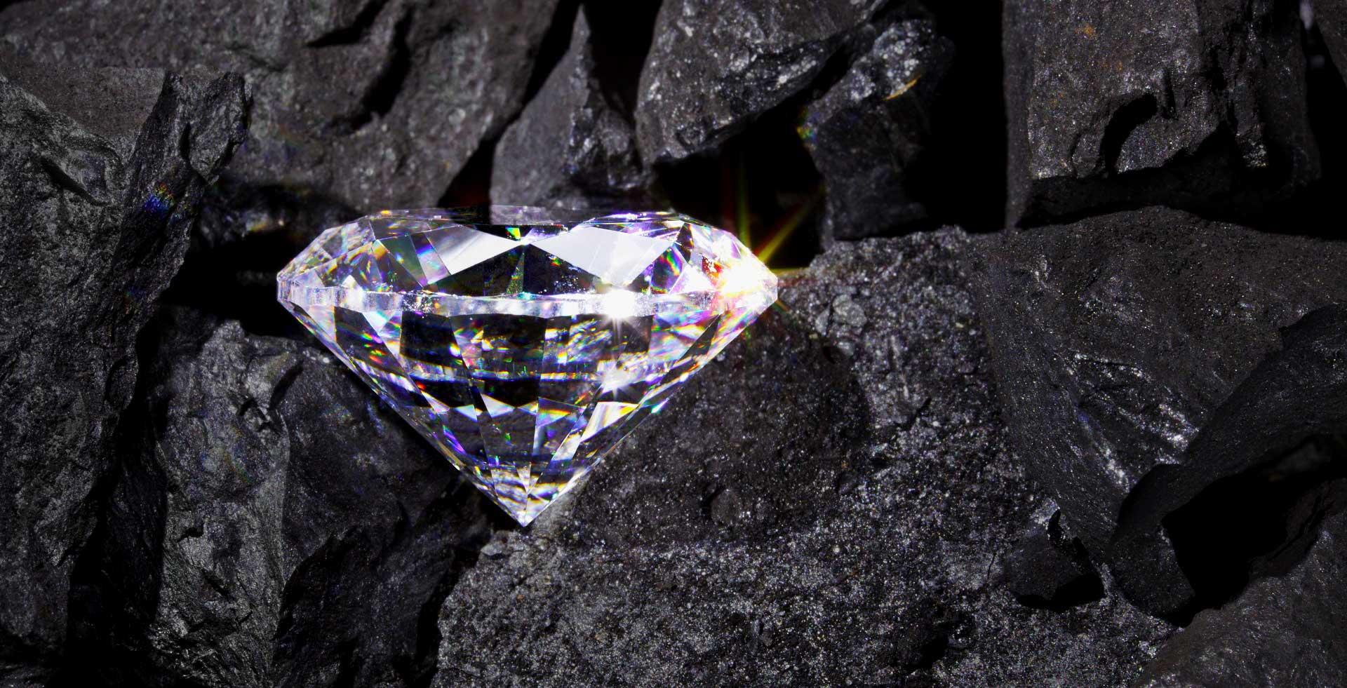 Is Your Data a Diamond in the Rough > Hero Banner > Dassault Systèmes