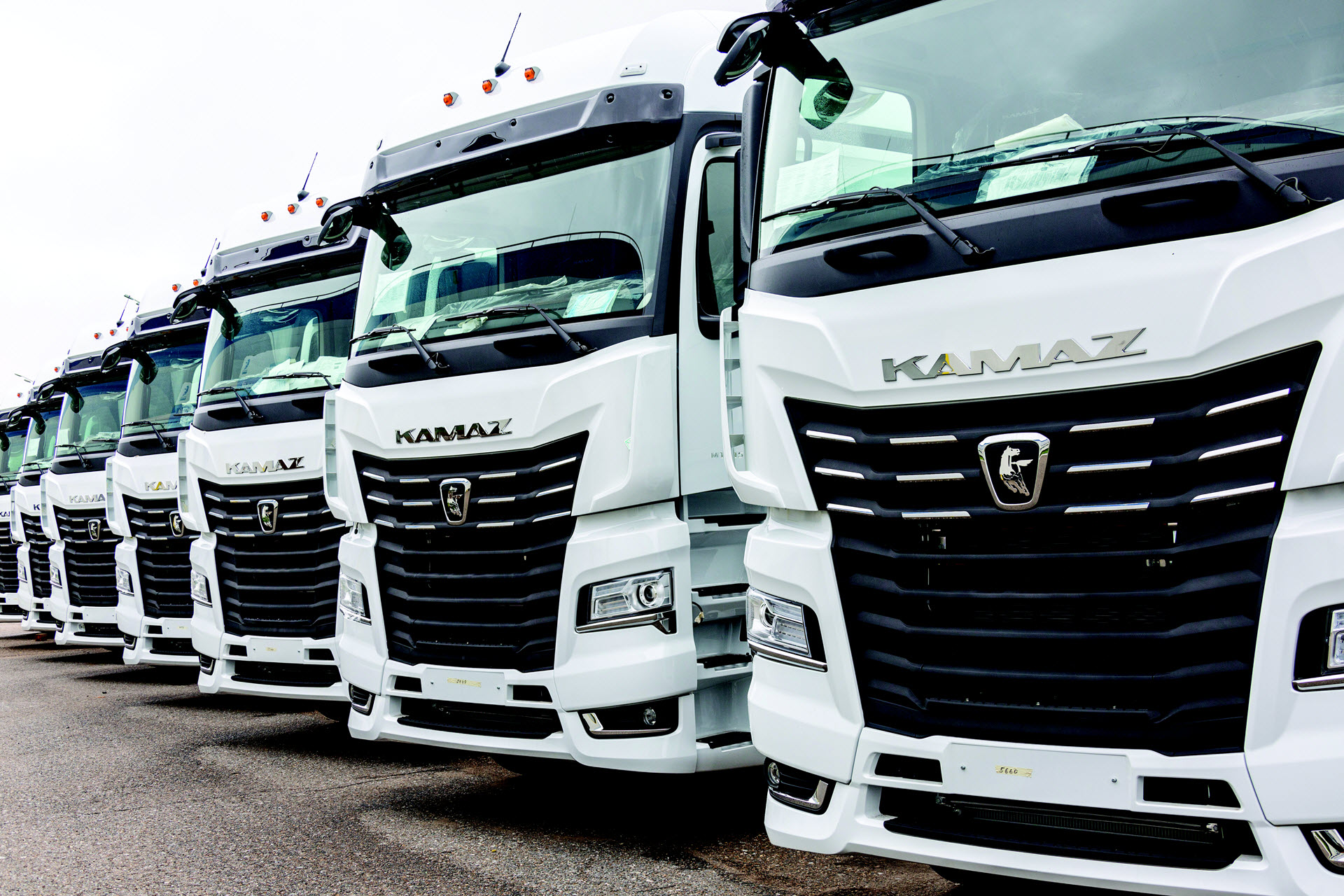 kamaz-hero-