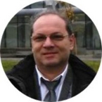 Fernando Petre > 达索系统