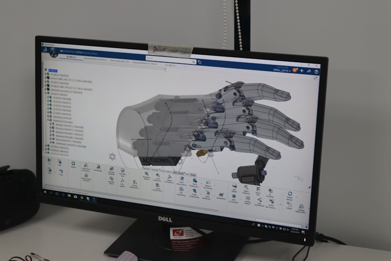 Inali's electronic prosthetic hand model on the 3DEXPERIENCE platform