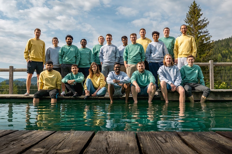 sewts team developping advanced robotic systems that automate the handling of deformable materials