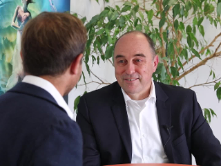 Discover how Pascal Pancrace takes advantage of the 3DEXPERIENCE platform for MODeling and SIMulation at Renault