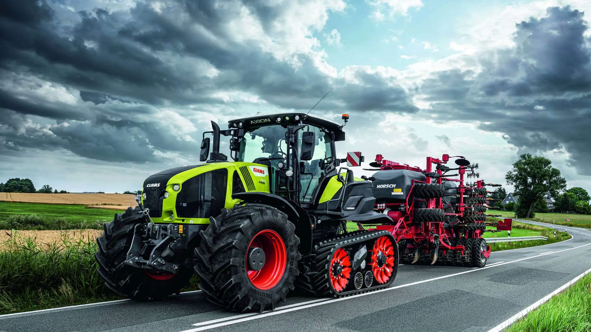CLAAS Axion 900