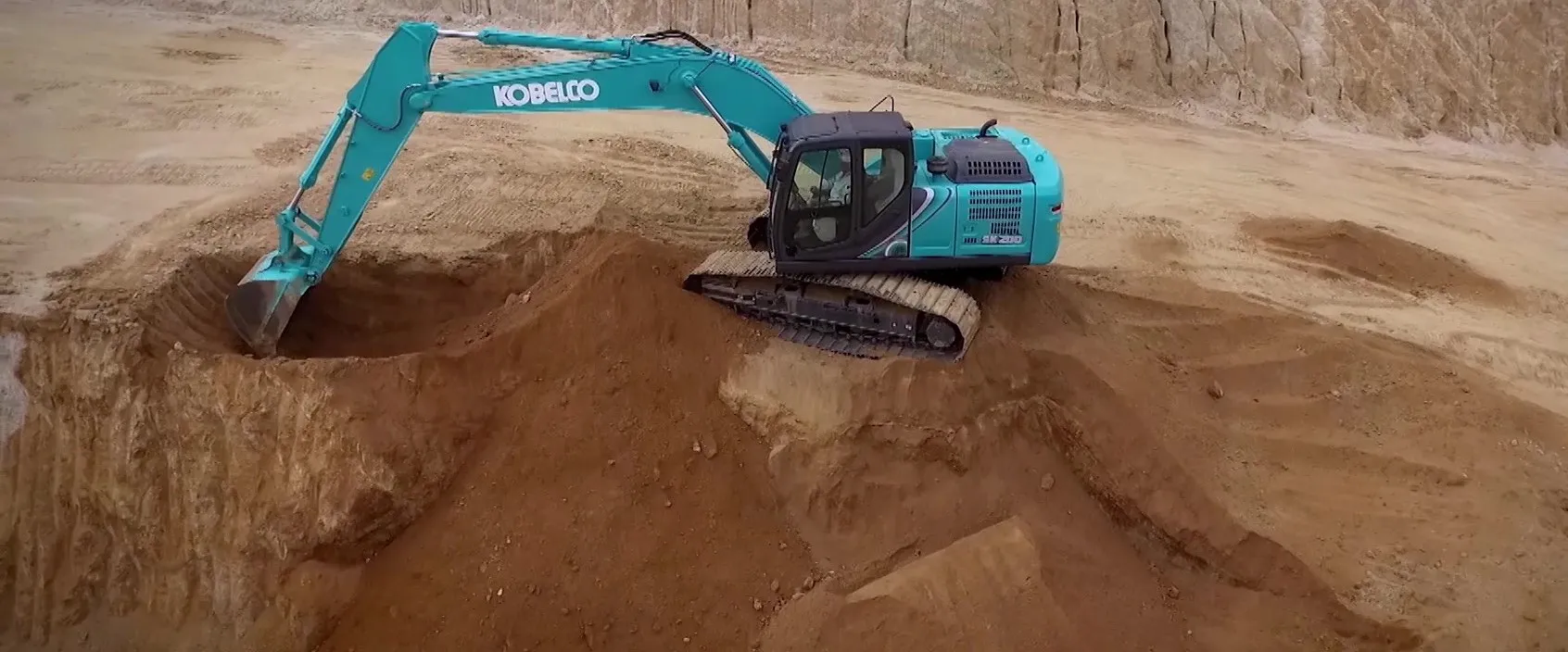 kobelco-hero-Dassault Systèmes®