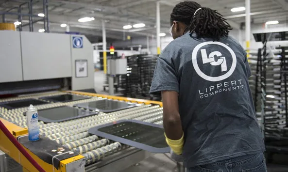 Lipper Components Window Manufacturing > Image > Dassault Systèmes®