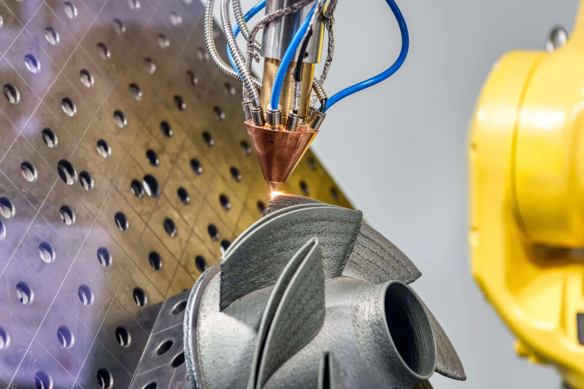 ¿Qué es la impresión 3D? - Dauch Pieza metálica impresa en 3D 3DEXPERIENCE Make