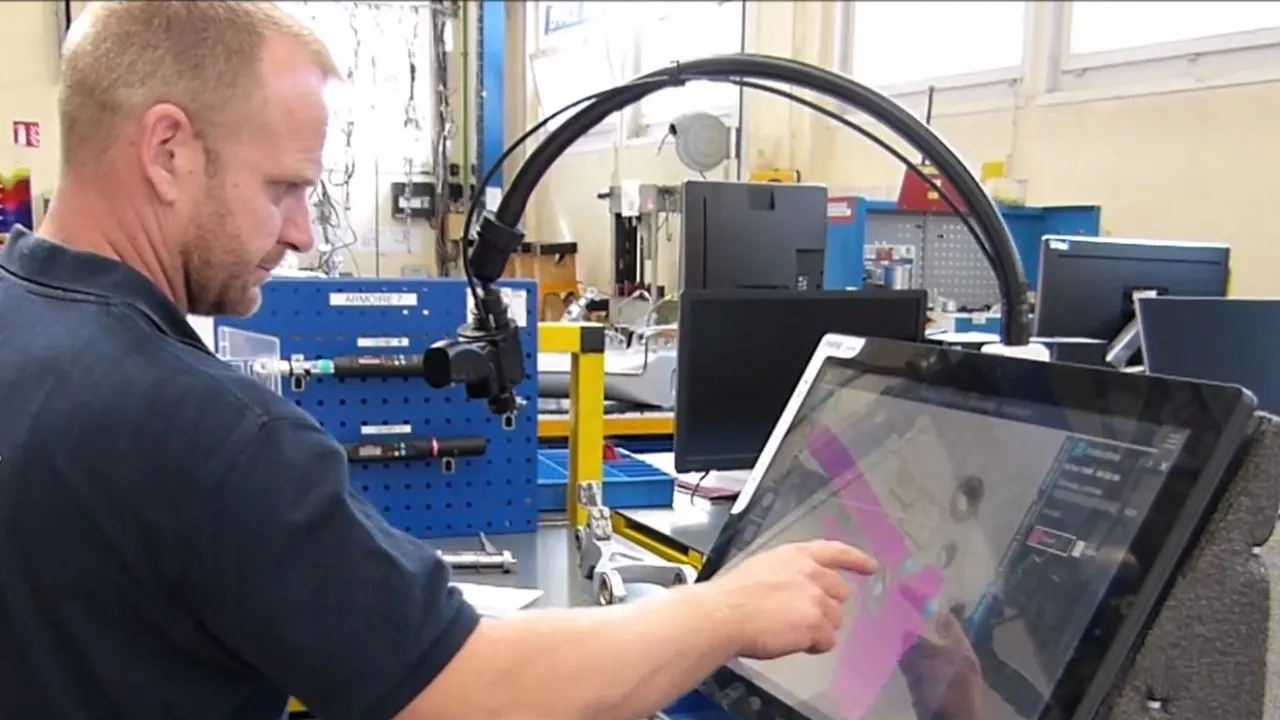 delmia-maintenance-disassembly-copyright-safran-template-1280x720 > 다쏘시스템