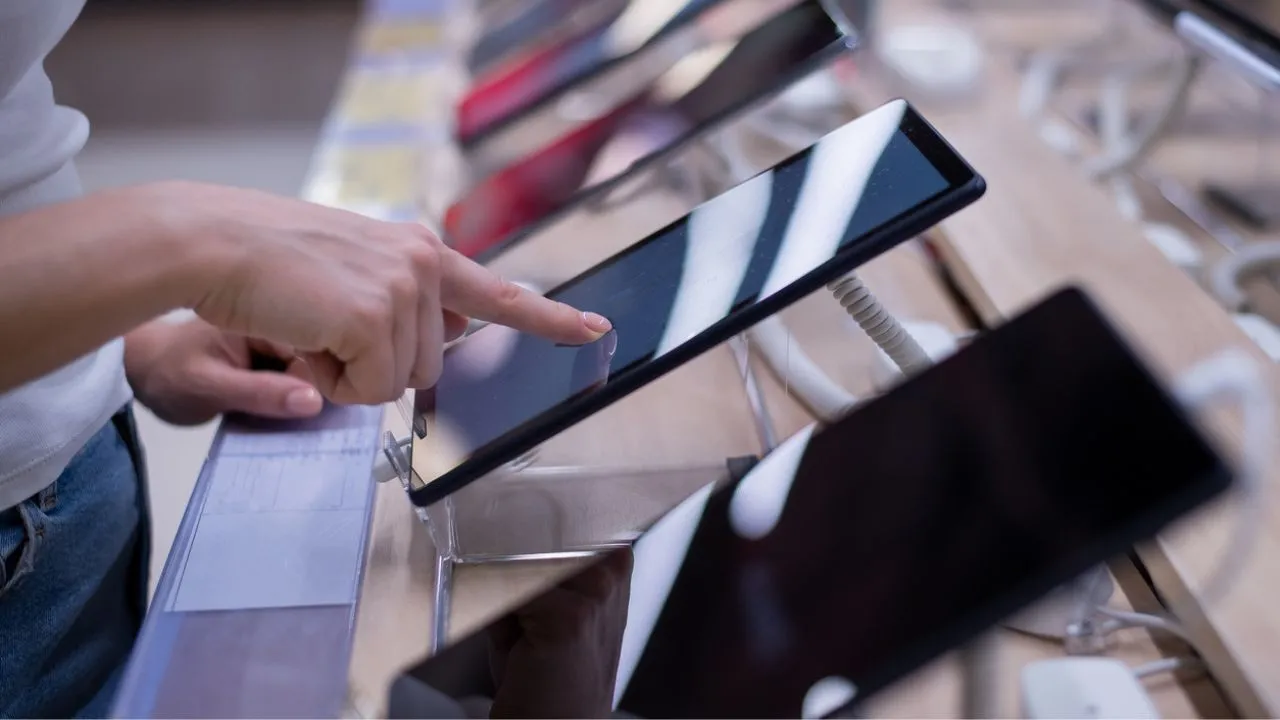 DELMIA Électronique grand public > Dassault Systèmes