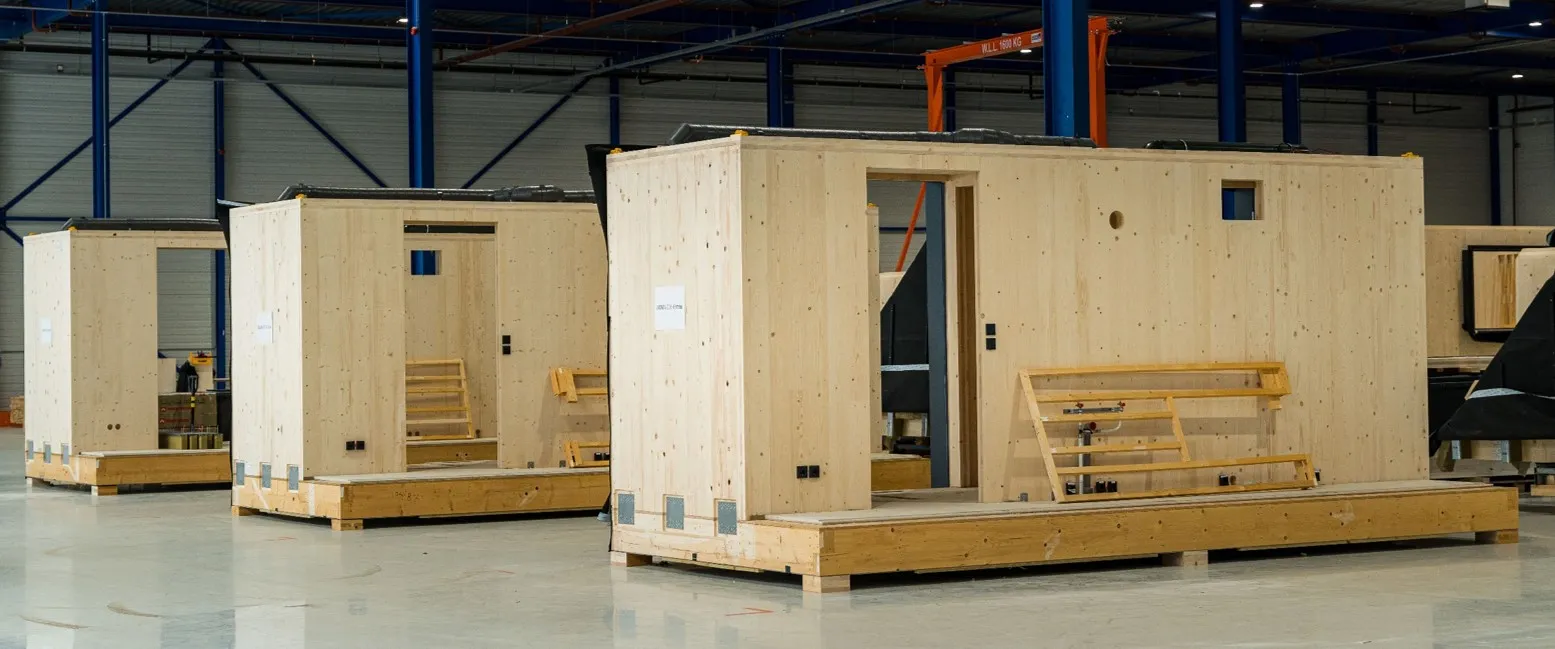 Unbrick社サステイナブル住宅現場での組み立て > ダッソー・システムズ