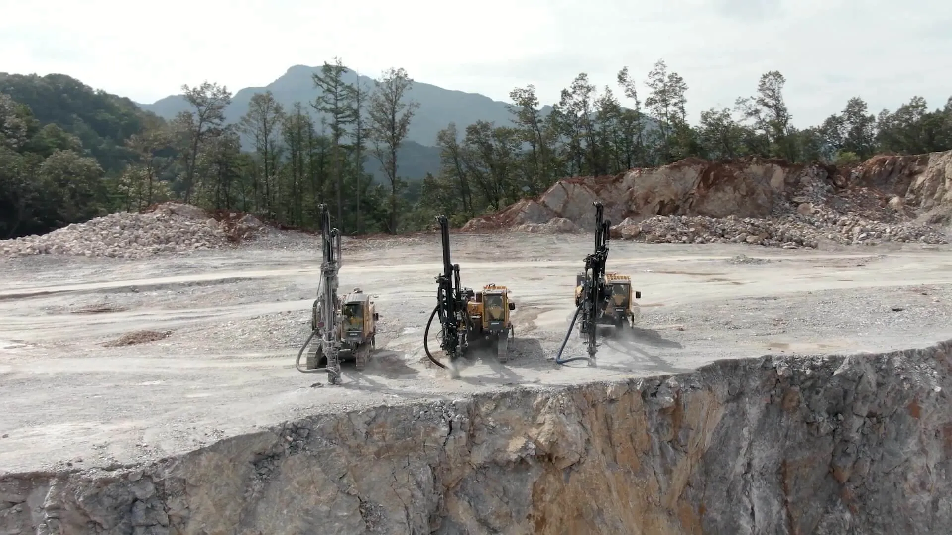 banner > Soosan Cebotics > Dassault Systemes