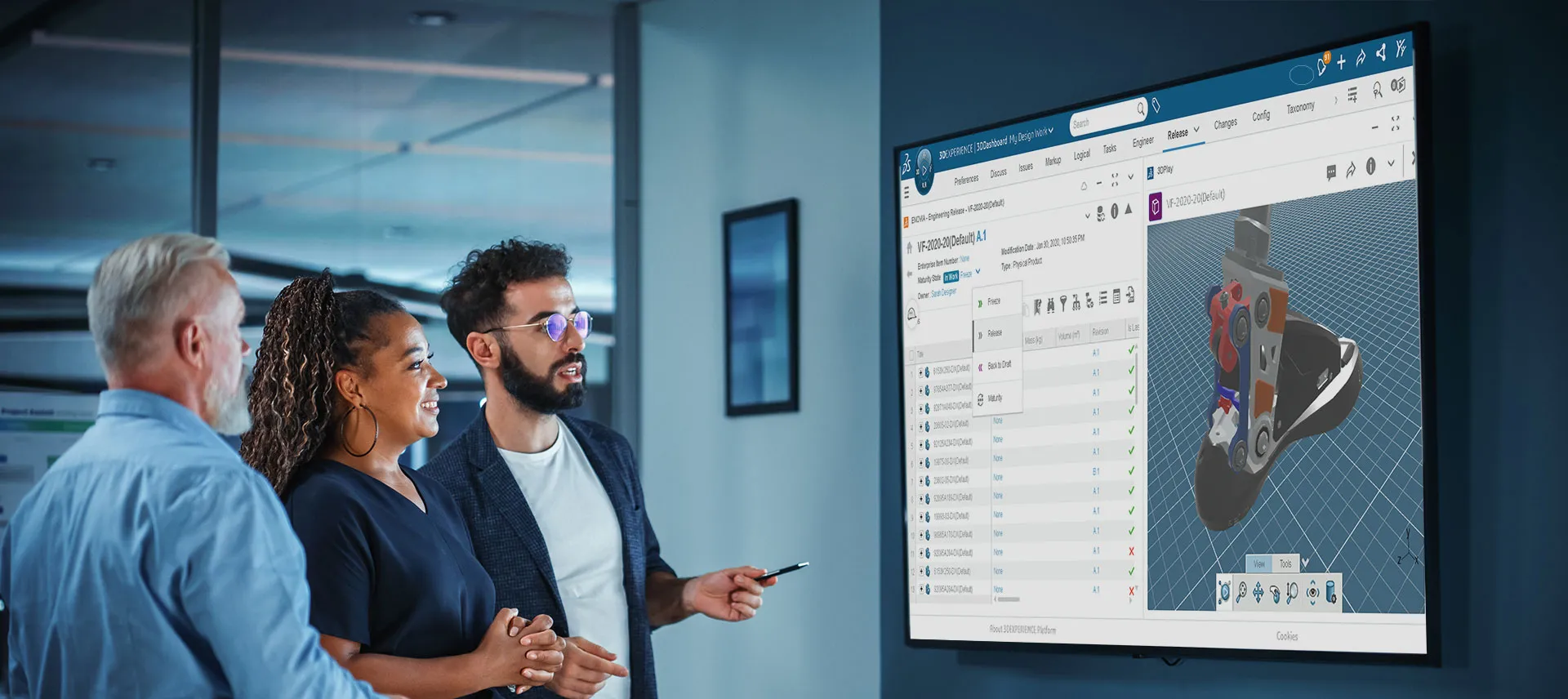 コラボレーションによる製品開発についてディスカッションしている関係者たち
