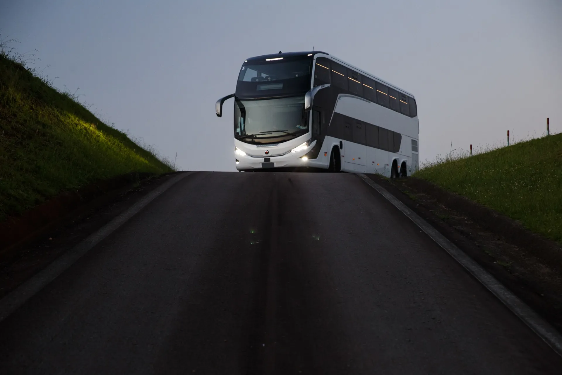 Marcopolo intercity bus in motion, showcasing modern design powered by the 3DEXPERIENCE platform > Dassault Systemes