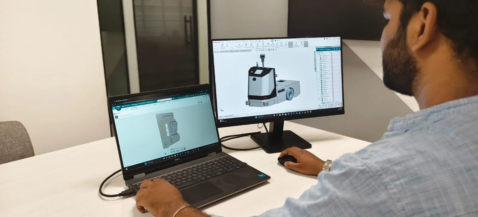 Virya engineer uses the 3DEXPERIENCE platform.