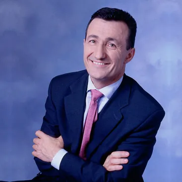 Бернар Шарлес (Bernard Charlès) становится президентом и генеральным директором Dassault Systèmes.