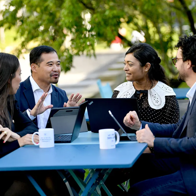 Inclusion & Diversity - Visual > Dassault Systèmes