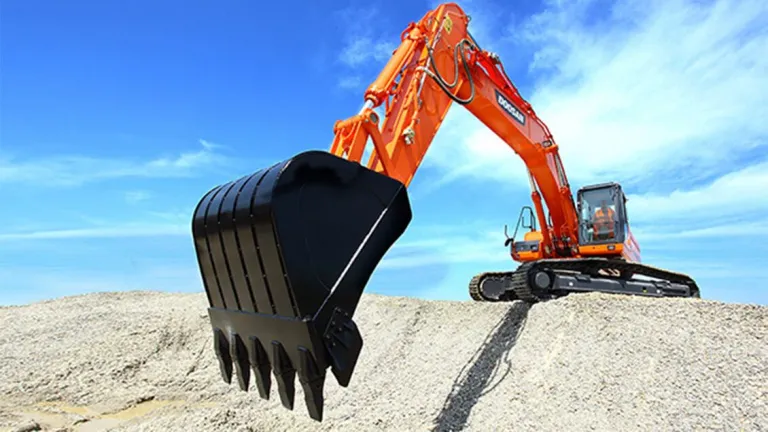 Doosan Infracore Equipment > Dassault Systèmes