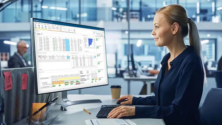 Onshoring for Sustainable Supply Chains > Female Supply Chain Planner > Dassault Systèmes