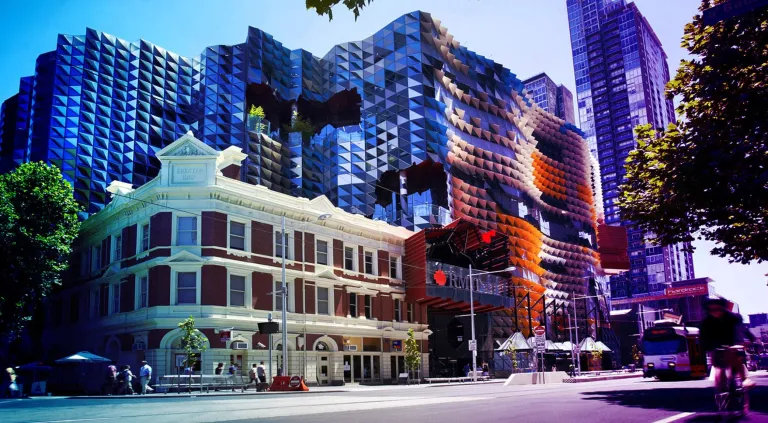 RMIT-Melbourne-School-keyvisual > Dassault Systèmes