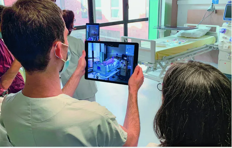 Saint Louis Hospital using the augmented reality experience > corporate reports > Dassault Systèmes