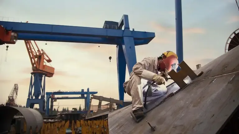 Workforce for naval shipbuilding > Dassault Systèmes®