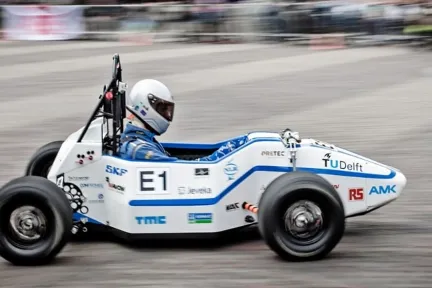 Delft University of Technology Racing