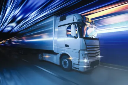 Dassault Systèmes und Ab Ovo stellen mit „Smart Routing“ eine KI-basierte Transportplanungslösung in der Cloud vor
