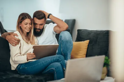 Reinvented Customer Journeys: Digital, In-Store, and Hybrid Experiences