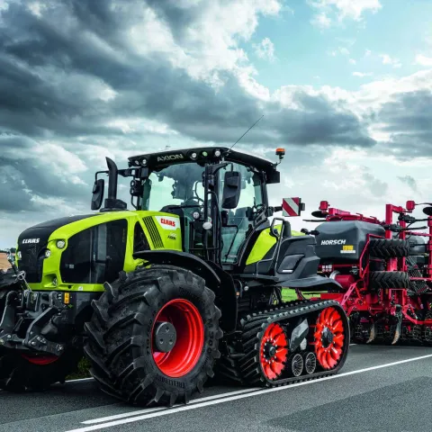 Farming Simulator 20: two new CLAAS tractors