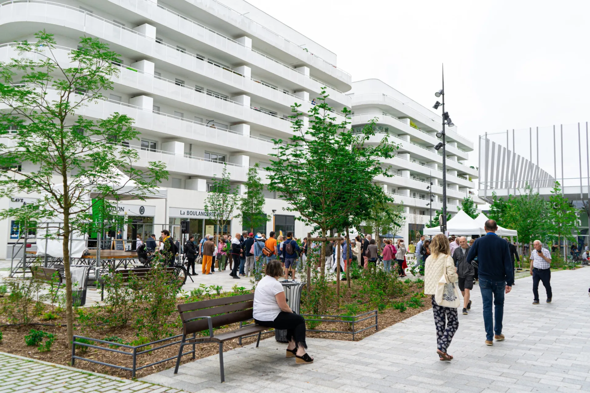 Meudon town unveiling the new Simone Veil place > Dassault Systemes